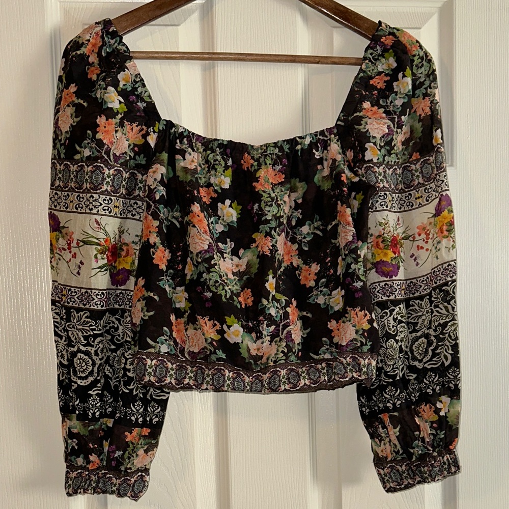 Alice + Olivia Black Floral Paisley Off-Shoulder Crop Top